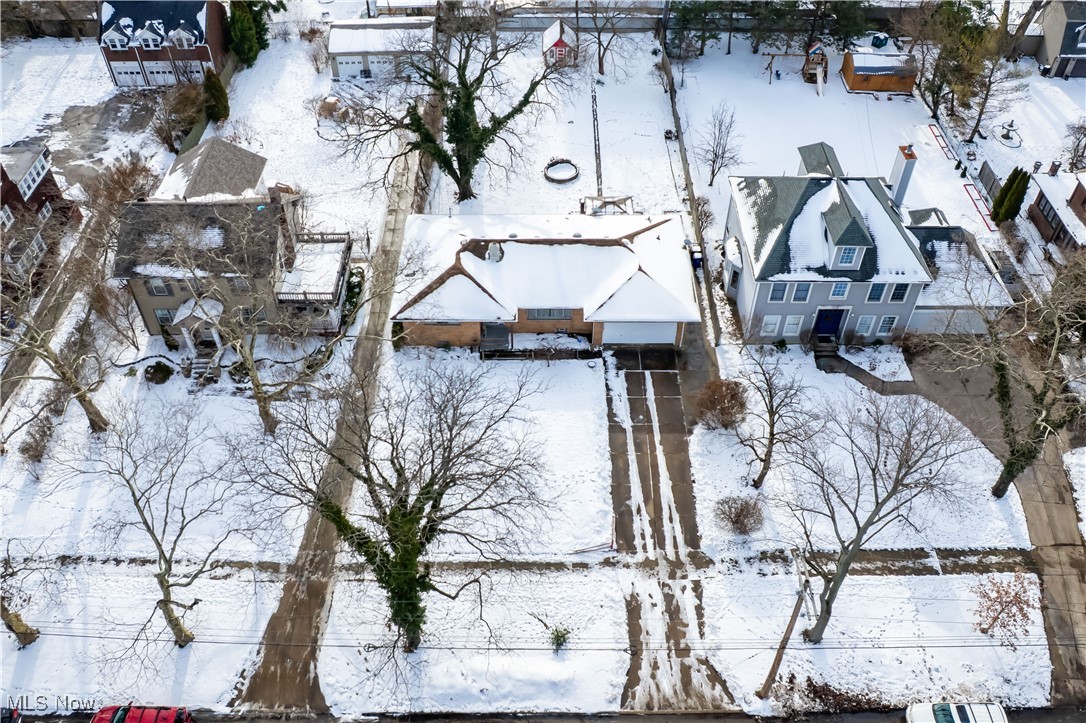 11317 Lake Avenue Cleveland OH 44102