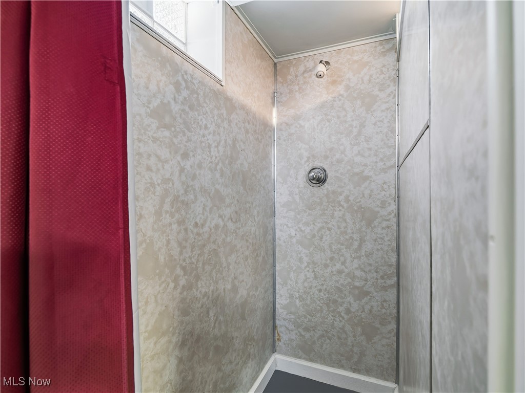 11317 Lake Avenue Cleveland OH 44102