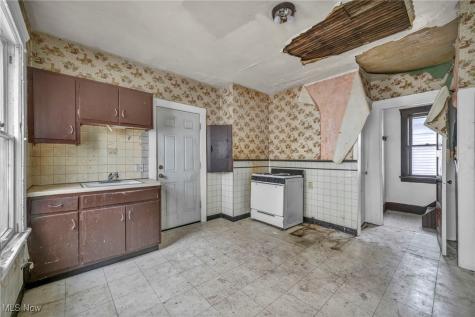 1012 E 72nd Street Cleveland OH 44103