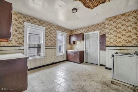 1012 E 72nd Street Cleveland OH 44103