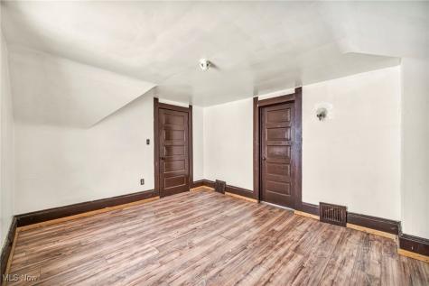 1012 E 72nd Street Cleveland OH 44103