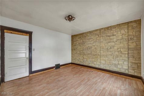 1012 E 72nd Street Cleveland OH 44103