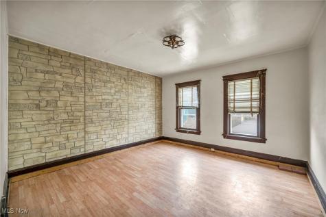 1012 E 72nd Street Cleveland OH 44103