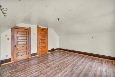 1012 E 72nd Street Cleveland OH 44103