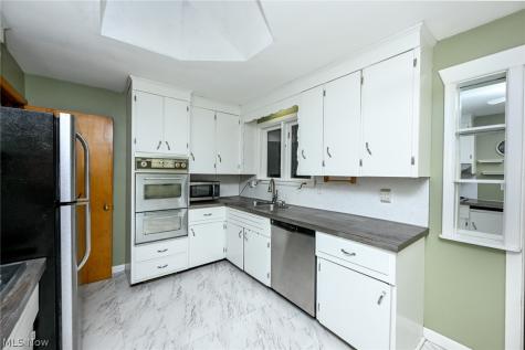 5175 Oakvale Street SW Canton OH 44706