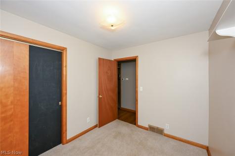 5175 Oakvale Street SW Canton OH 44706
