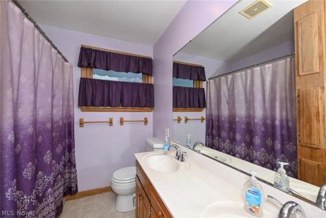 5175 Oakvale Street SW Canton OH 44706