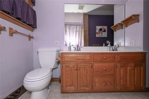 5175 Oakvale Street SW Canton OH 44706