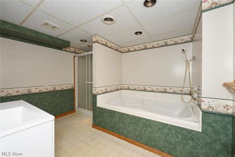 5175 Oakvale Street SW Canton OH 44706