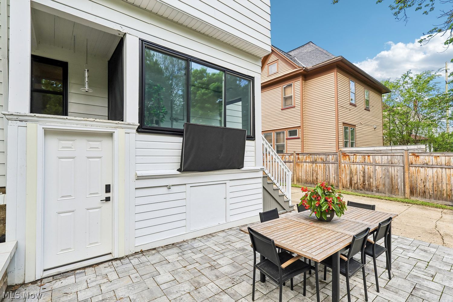 1367 Giel Avenue Lakewood OH 44107