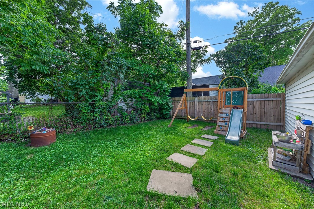 1462 Wyandotte Avenue Lakewood OH 44107