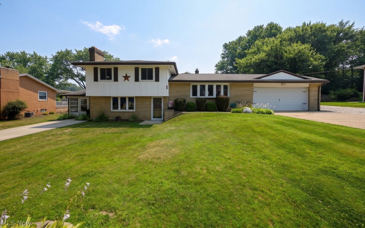 2650 Lombardi Avenue SW Canton OH 44706