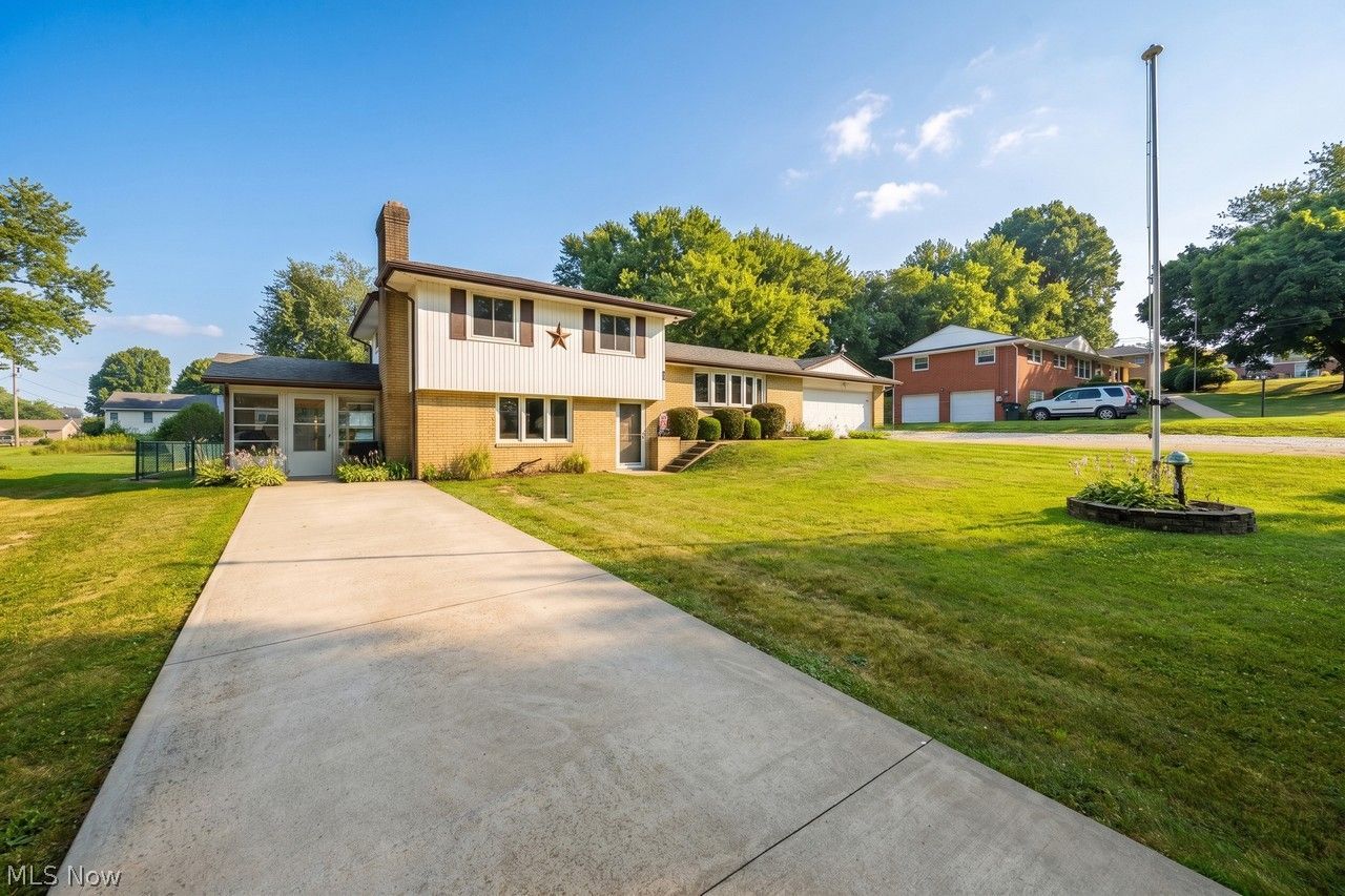 2650 Lombardi Avenue SW Canton OH 44706