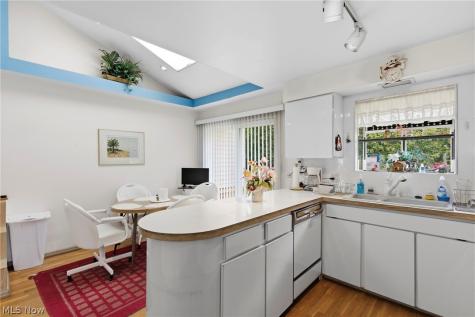 2619 S Green Road Beachwood OH 44122