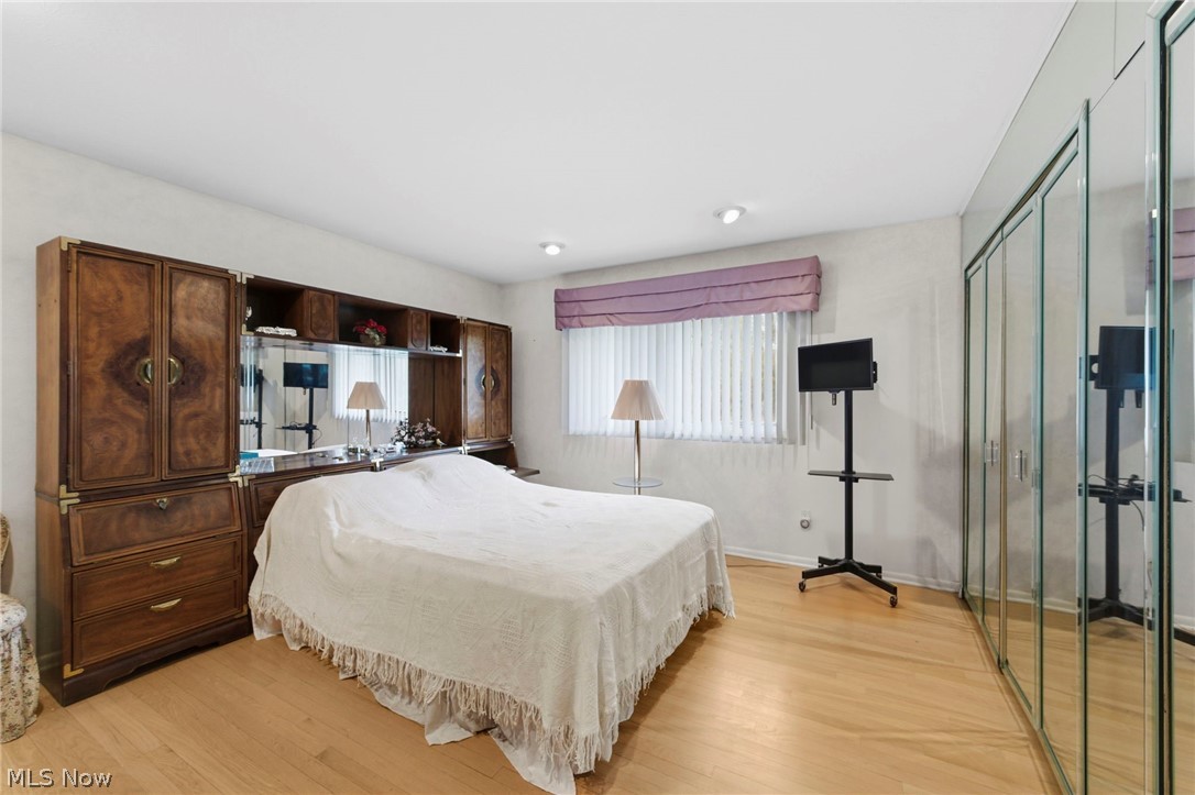2619 S Green Road Beachwood OH 44122