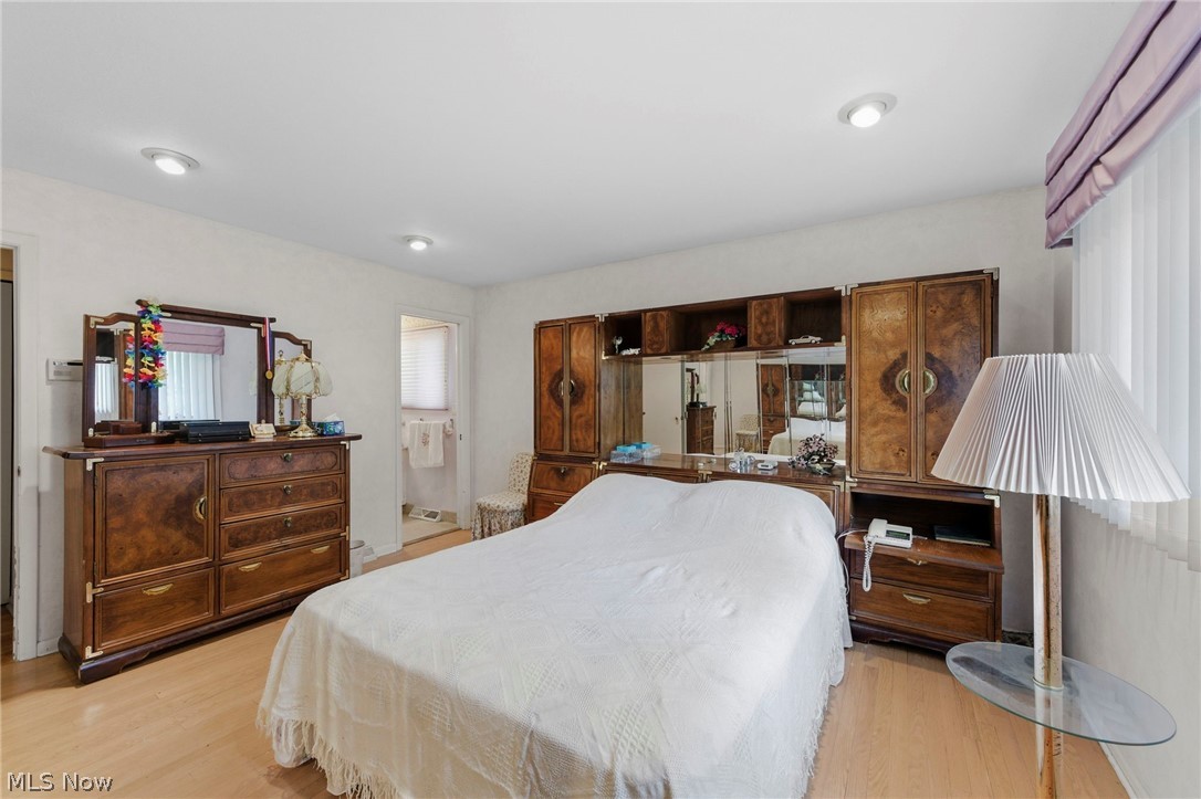2619 S Green Road Beachwood OH 44122