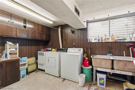 2619 S Green Road Beachwood OH 44122