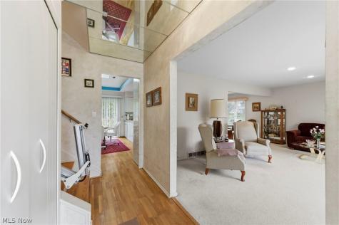 2619 S Green Road Beachwood OH 44122