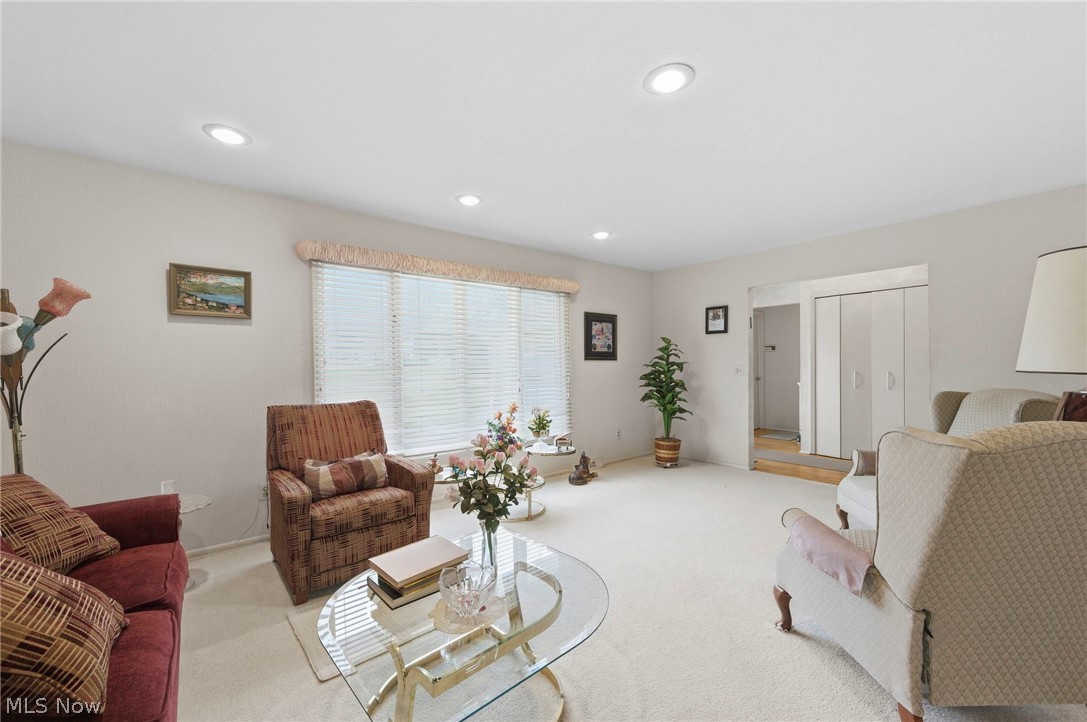 2619 S Green Road Beachwood OH 44122