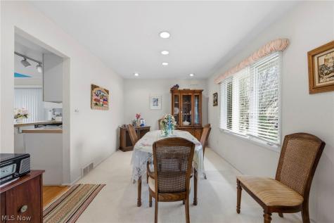 2619 S Green Road Beachwood OH 44122