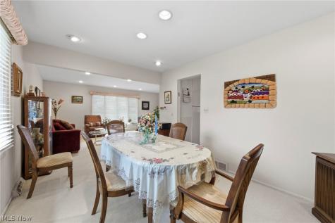 2619 S Green Road Beachwood OH 44122