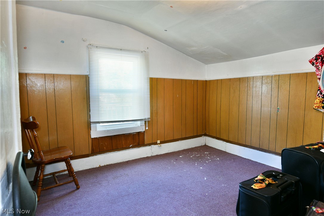 216 Federal Street NE Warren OH 44483
