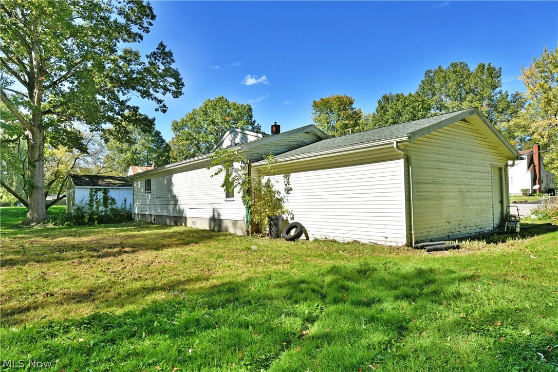 216 Federal Street NE Warren OH 44483