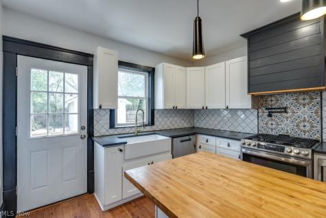 151 S Portage Path Akron OH 44302