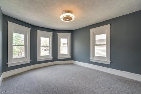151 S Portage Path Akron OH 44302