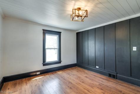 151 S Portage Path Akron OH 44302
