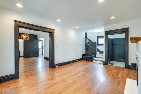 151 S Portage Path Akron OH 44302