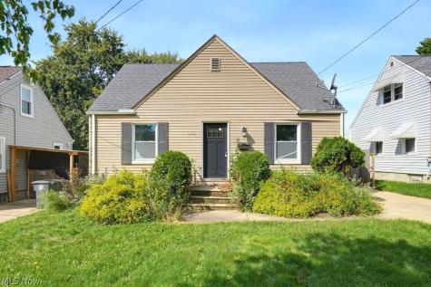 1696 Oakwood Avenue Akron OH 44301