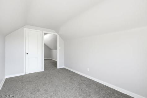 1696 Oakwood Avenue Akron OH 44301