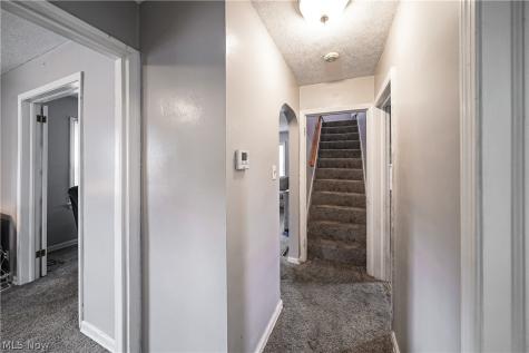 61 Hawk Avenue Akron OH 44312