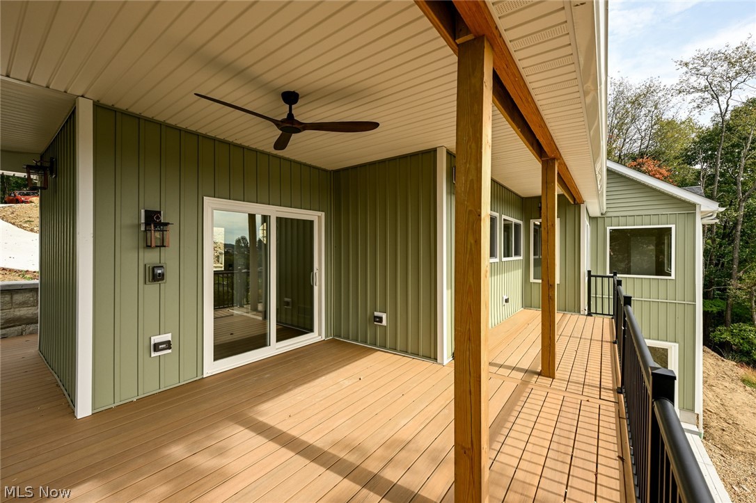 15 Huron Trail Malvern OH 44644