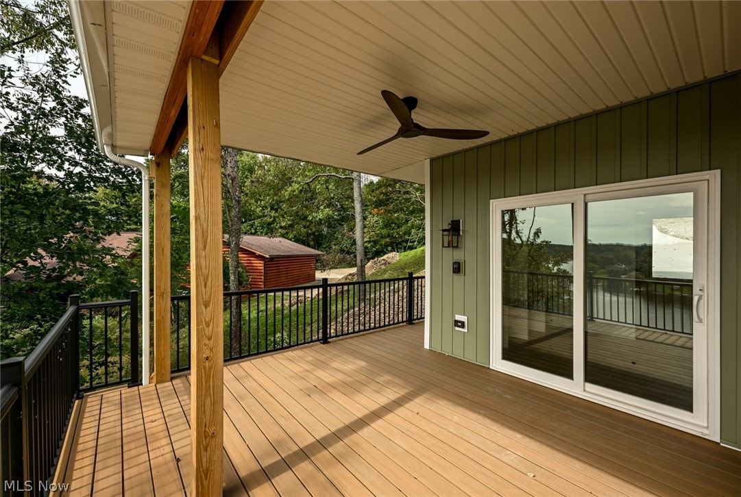 15 Huron Trail Malvern OH 44644