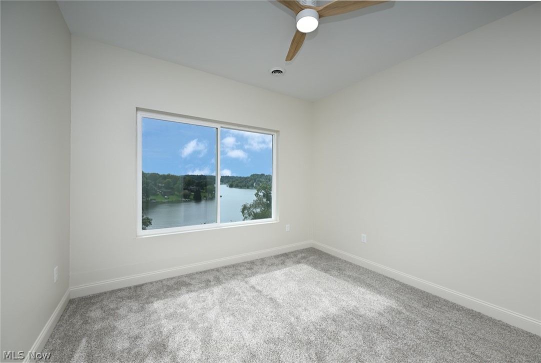 15 Huron Trail Malvern OH 44644