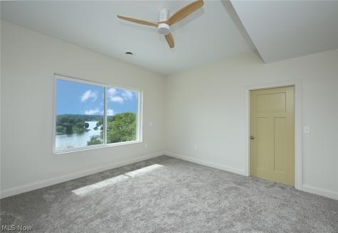 15 Huron Trail Malvern OH 44644