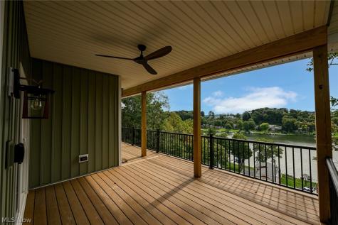 15 Huron Trail Malvern OH 44644