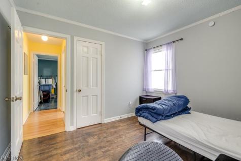 1367 Churchill Road Lyndhurst OH 44124