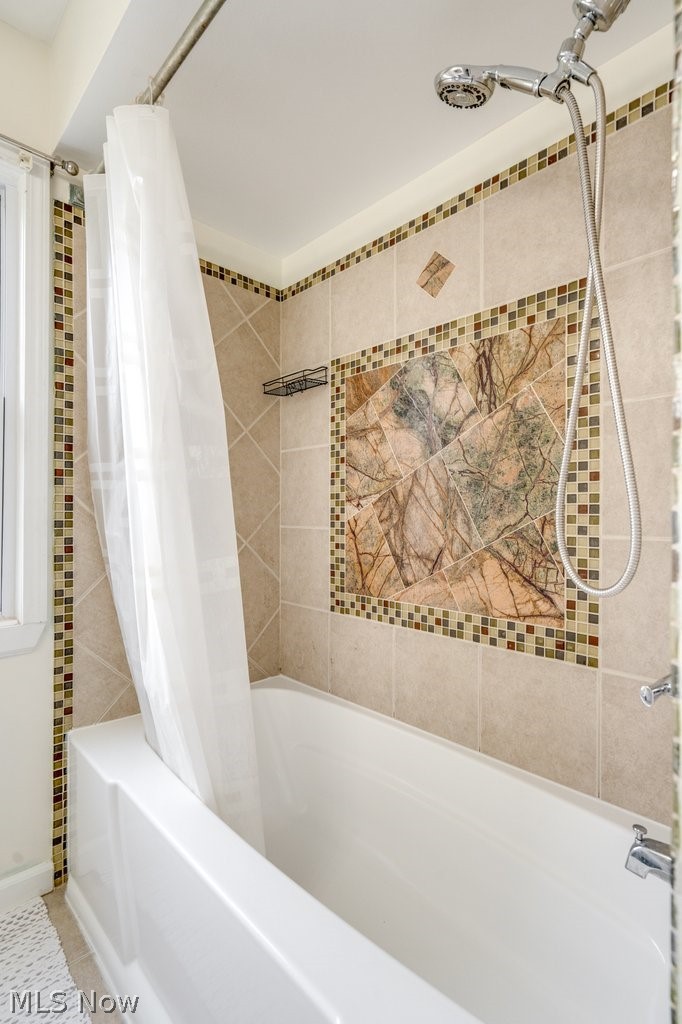 1367 Churchill Road Lyndhurst OH 44124