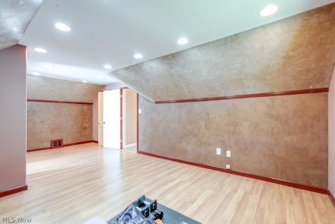 1367 Churchill Road Lyndhurst OH 44124