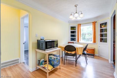 1367 Churchill Road Lyndhurst OH 44124