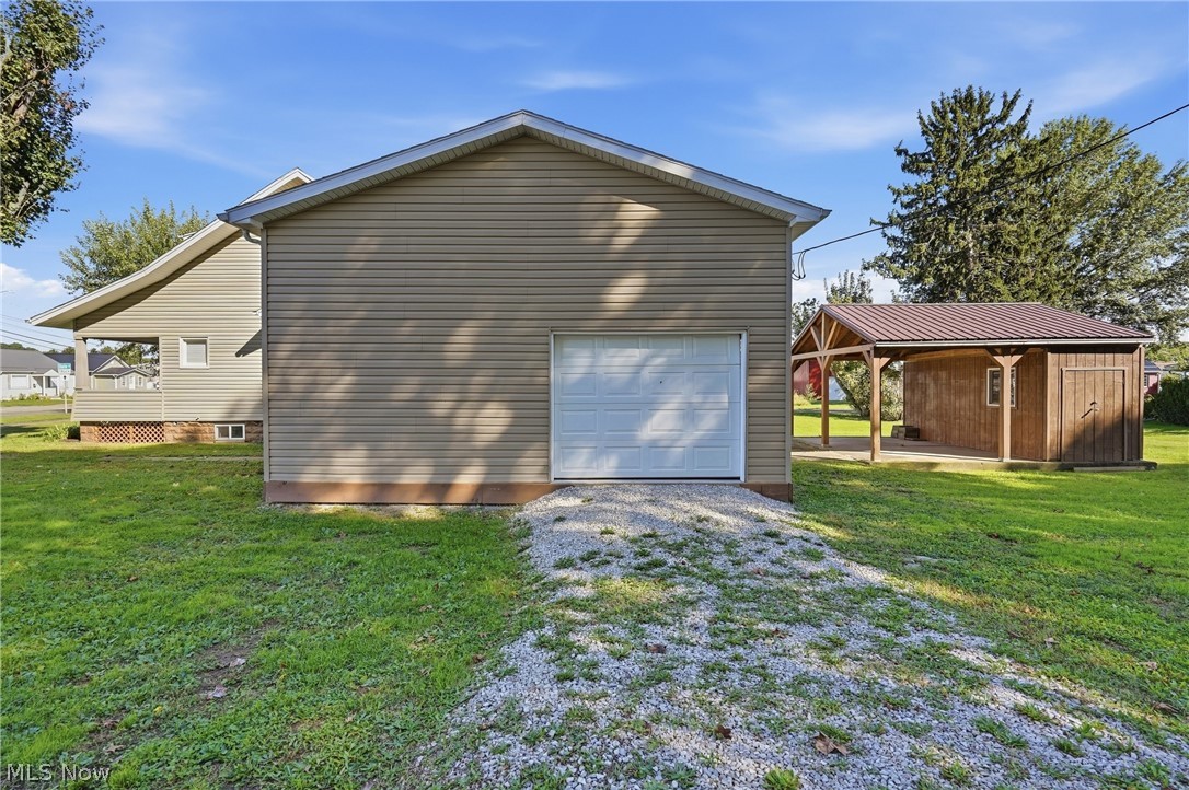 1103 W State Street Newcomerstown OH 43832