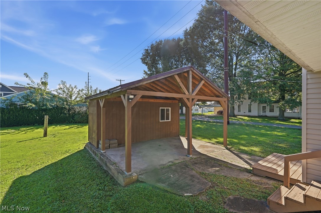 1103 W State Street Newcomerstown OH 43832