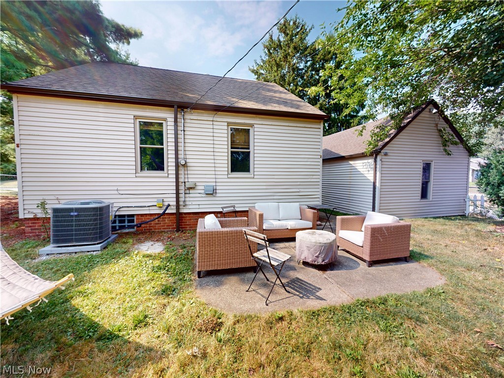 17914 Valleyview Avenue Cleveland OH 44135