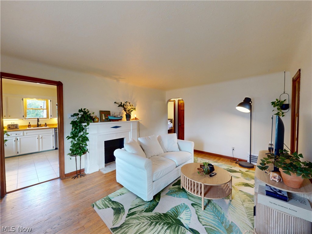 17914 Valleyview Avenue Cleveland OH 44135