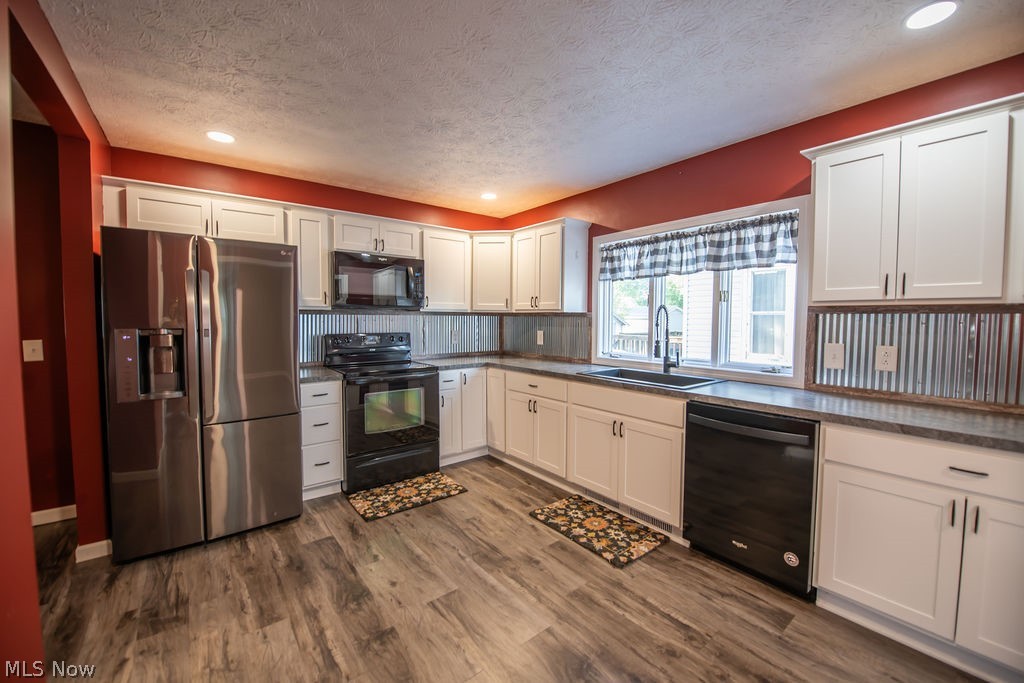 1135 Eastport Avenue Uhrichsville OH 44683