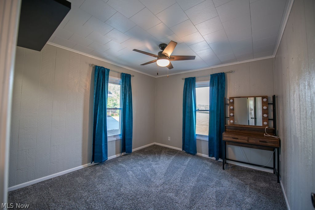 1135 Eastport Avenue Uhrichsville OH 44683