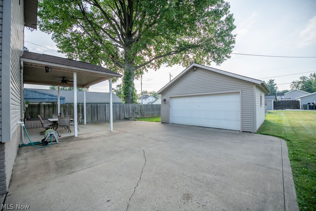 1135 Eastport Avenue Uhrichsville OH 44683